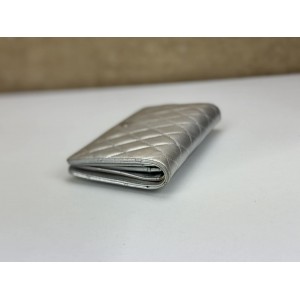 CHANEL A31509 YEN BI-FOLD WALLET